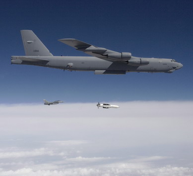 Americanii au bomba. Să-i dăm drumul